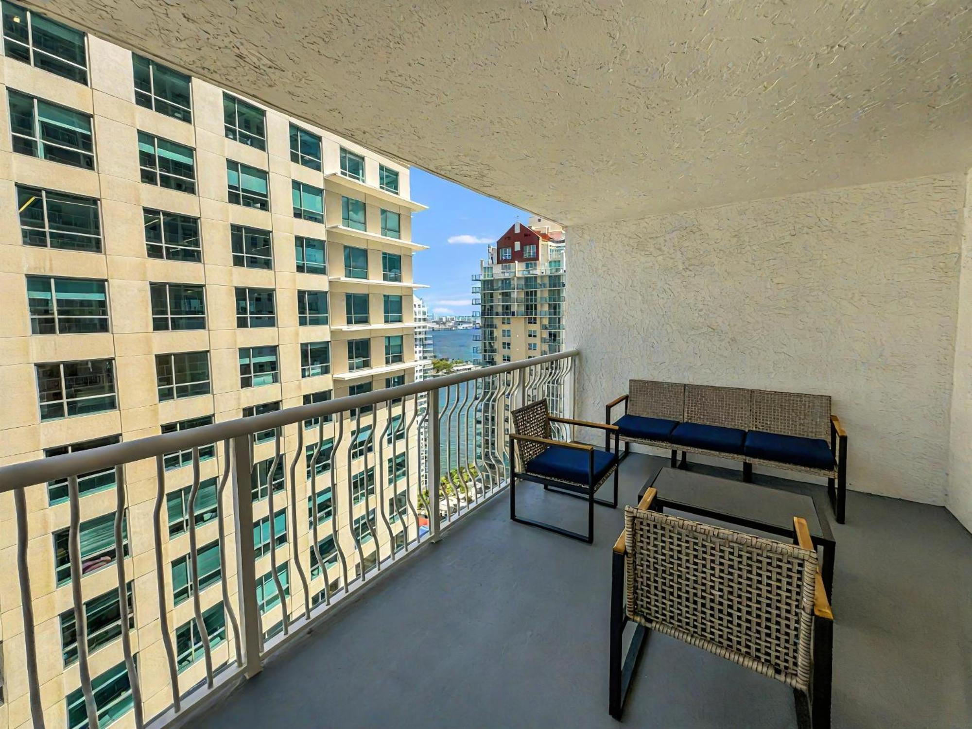 Elegant Centric Vibrant Pool Jacuzzi Free Parking Apartment Miami Ngoại thất bức ảnh