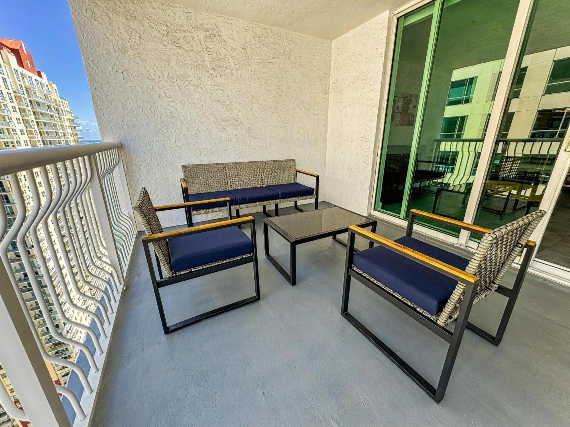 Elegant Centric Vibrant Pool Jacuzzi Free Parking Apartment Miami Ngoại thất bức ảnh